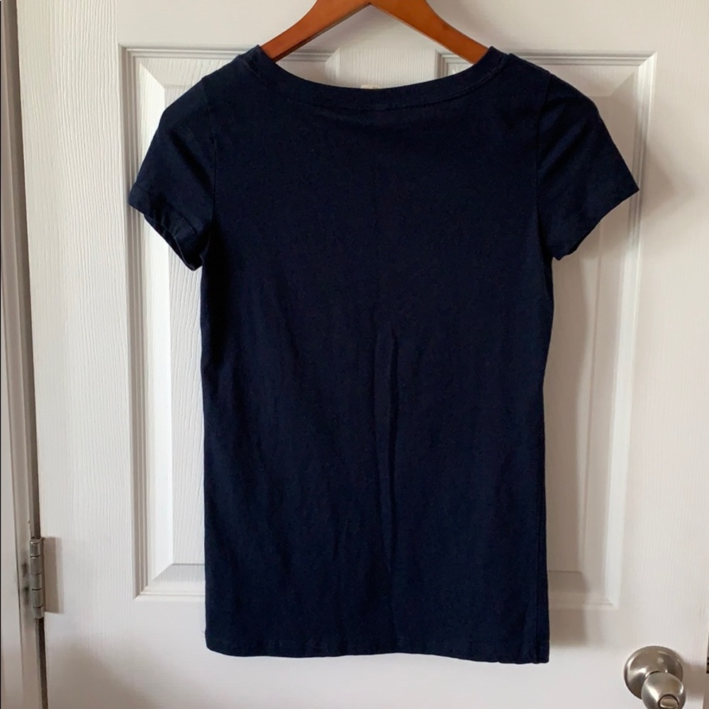 5/$20♦️Hollister T-Shirt♦️ - Picture 4 of 4